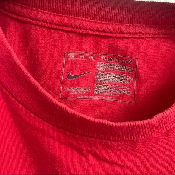 Nike T-Shirt - Picture 2 of 2
